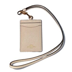 Coach Leather ID Badge Lanyard Chalk White Credit Card Crossgrain College
